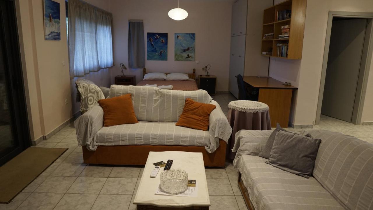 Romanos Patras Studio المظهر الخارجي الصورة