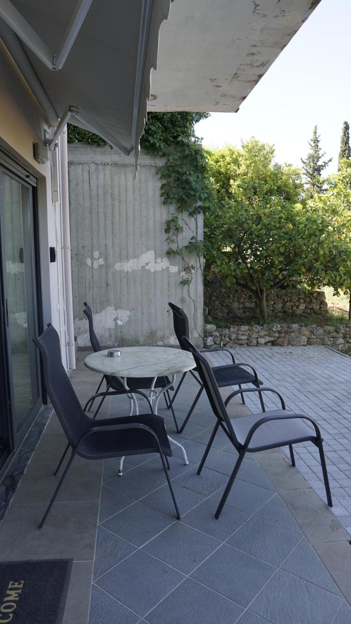 Romanos Patras Studio المظهر الخارجي الصورة